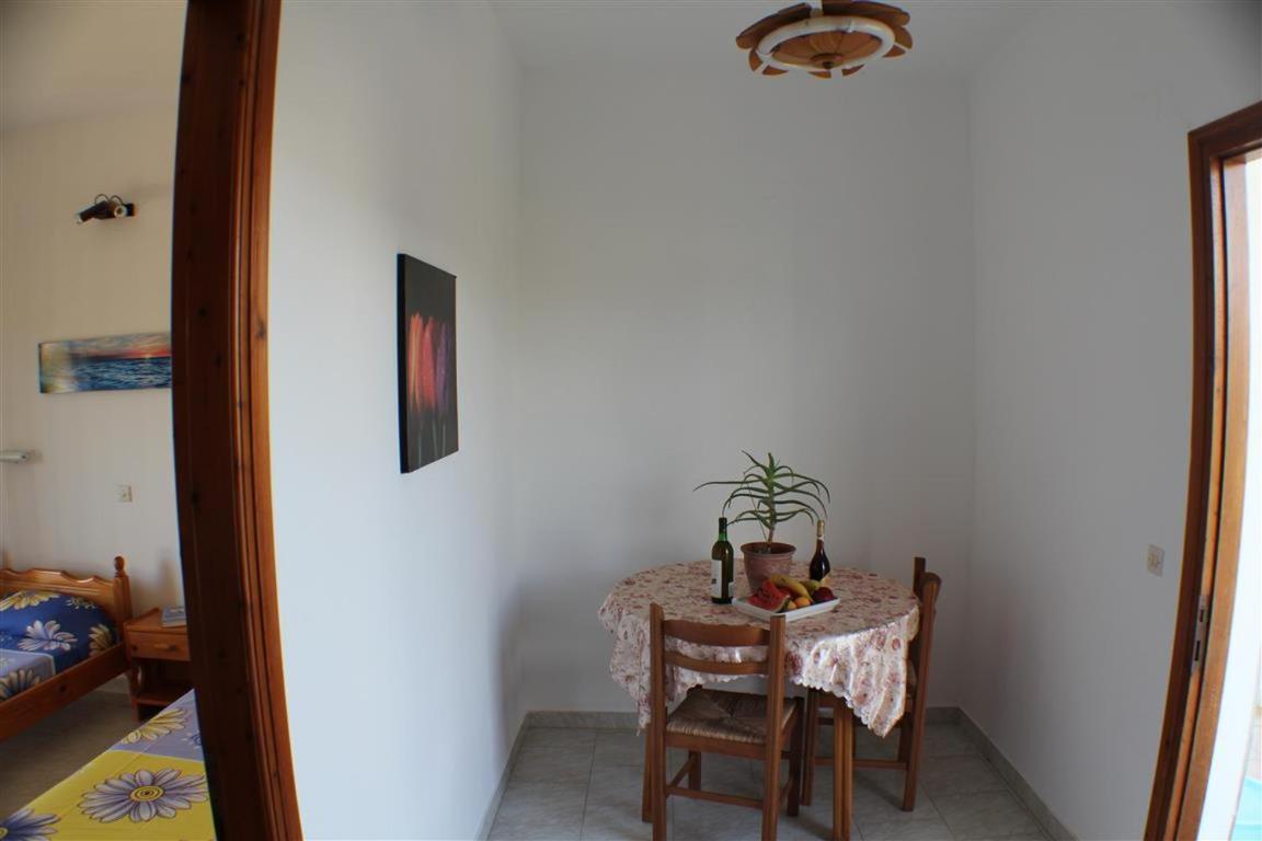 Nikolas House Ариллас Экстерьер фото